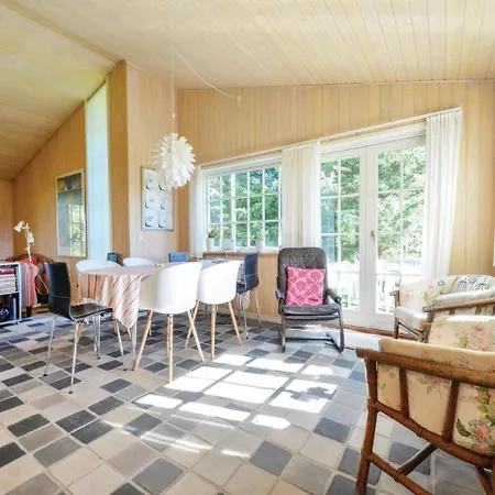 Three Bedroom Holiday In Fur *