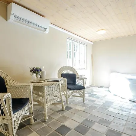 Ferienhaus Three Bedroom Holiday In Fur *